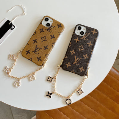 Louis Short Chain iPhone Case